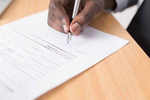 Comment procéder à la résiliation d'un bail en cas d'impayés de loyers en 2023 ?
