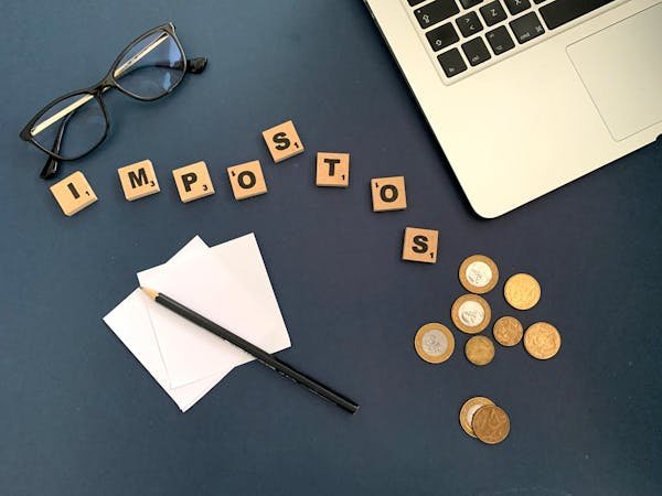 Réduisez vos impôts : astuces simples pour épargner plus.